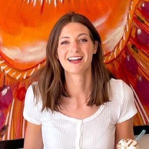 Meet your Posher, Elyssa